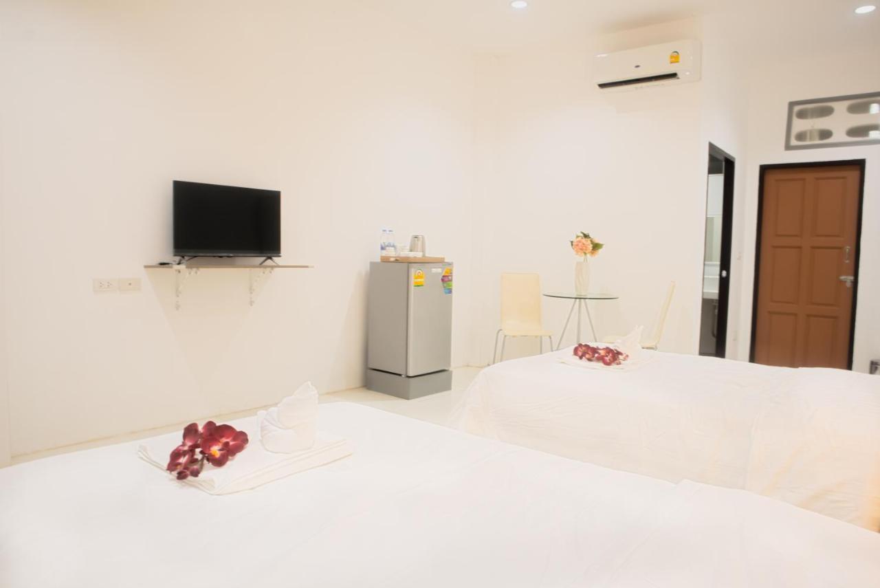 ตะวันแมนชั่น Apartment Ban Na Khua Exterior foto