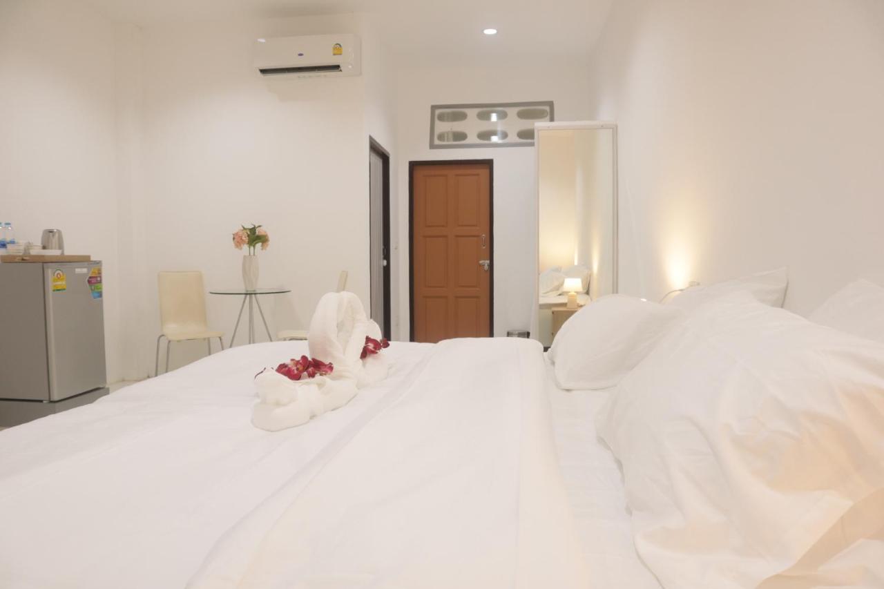 ตะวันแมนชั่น Apartment Ban Na Khua Exterior foto