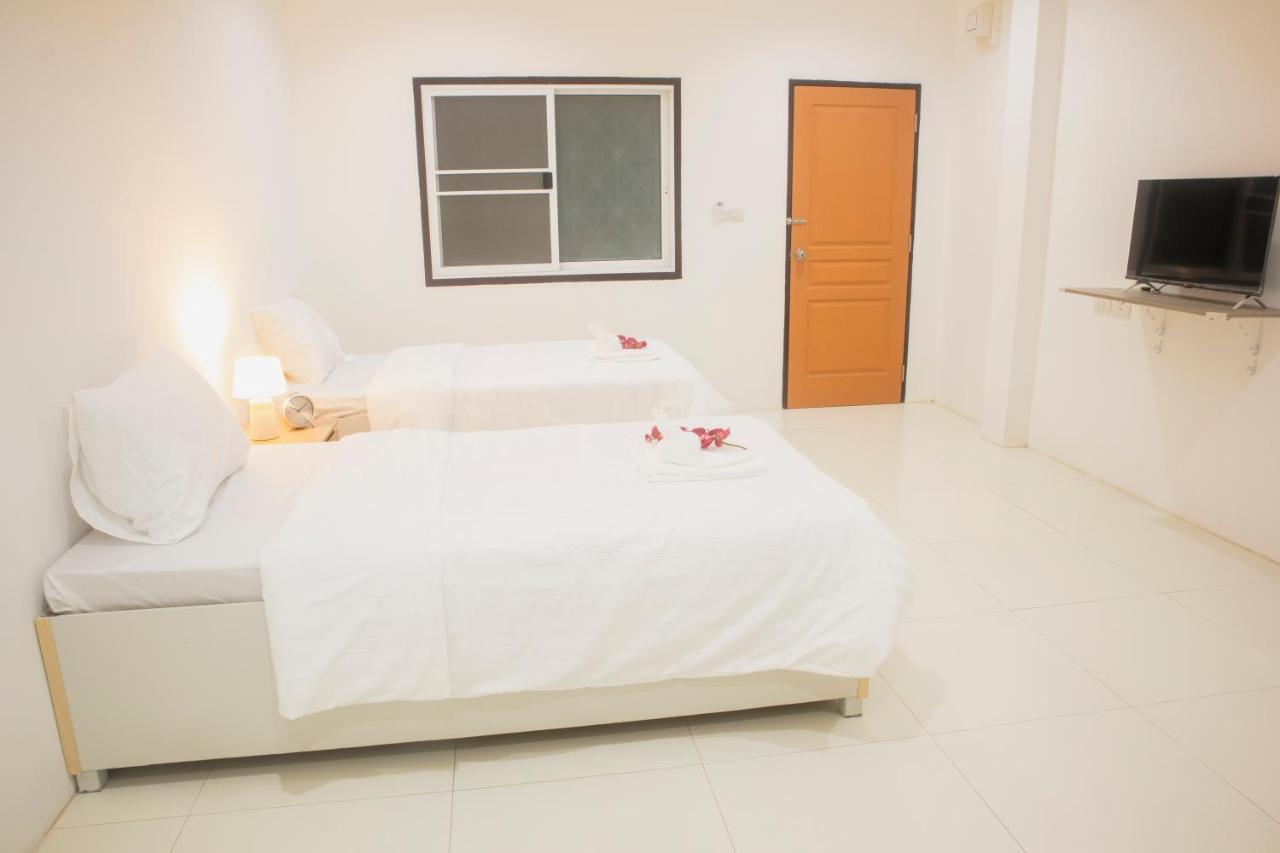 ตะวันแมนชั่น Apartment Ban Na Khua Exterior foto
