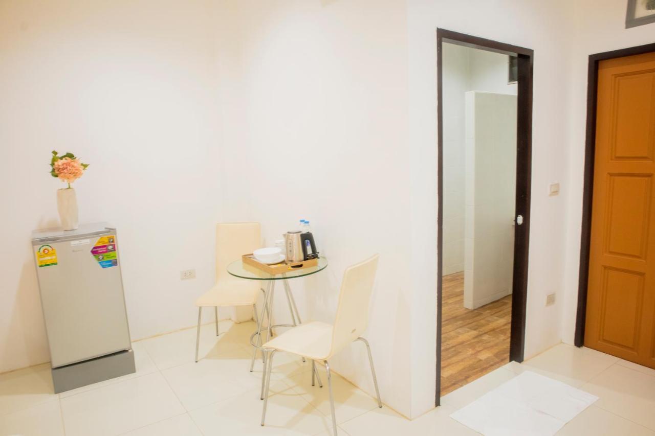 ตะวันแมนชั่น Apartment Ban Na Khua Exterior foto